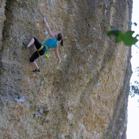 IVA VEJMOLOVÁ, členka ROCK EMPIRE Climbing Teamu a její první 8b